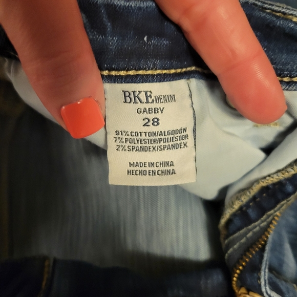 Buckle's BKE capris - Picture 3 of 4